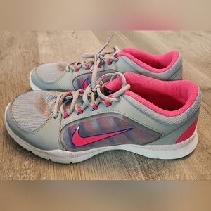 WOMENS Nike shoes